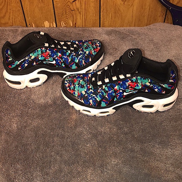 Air Max Plus GS 'Black Hyper Blue' - Picture 1 of 8